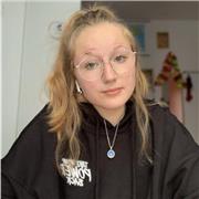 Studentessa ultimo anno di superiori impartisce ripetizioni di spagnolo, tedesco, francese, inglese per scuole medie